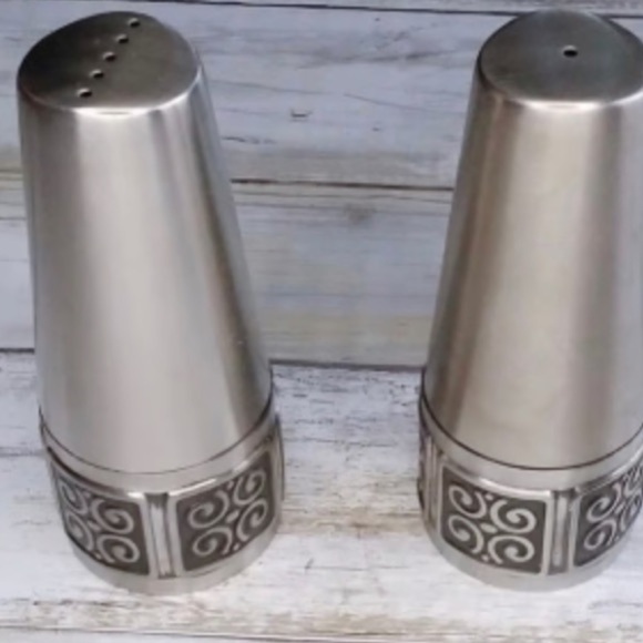 Mid century modern salt and pepper shakers metal G1 - Picture 1 of 7
